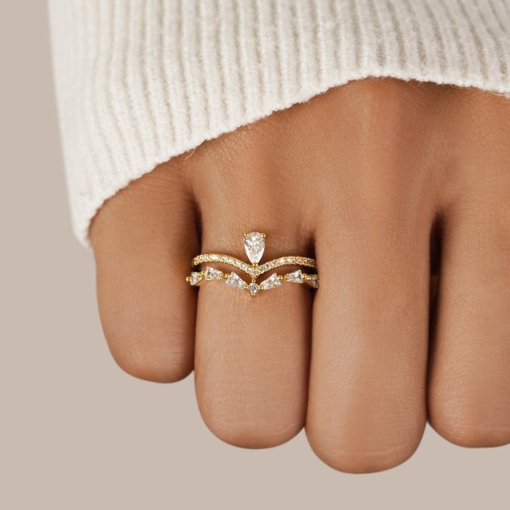 Moderner, schicker Aura-Ring
