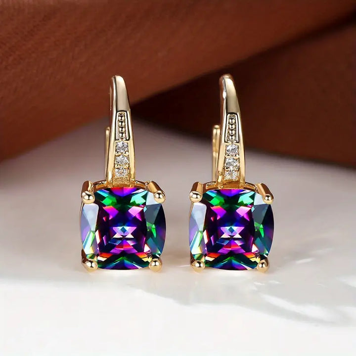 Elegante mystische Steine Gold Creolen