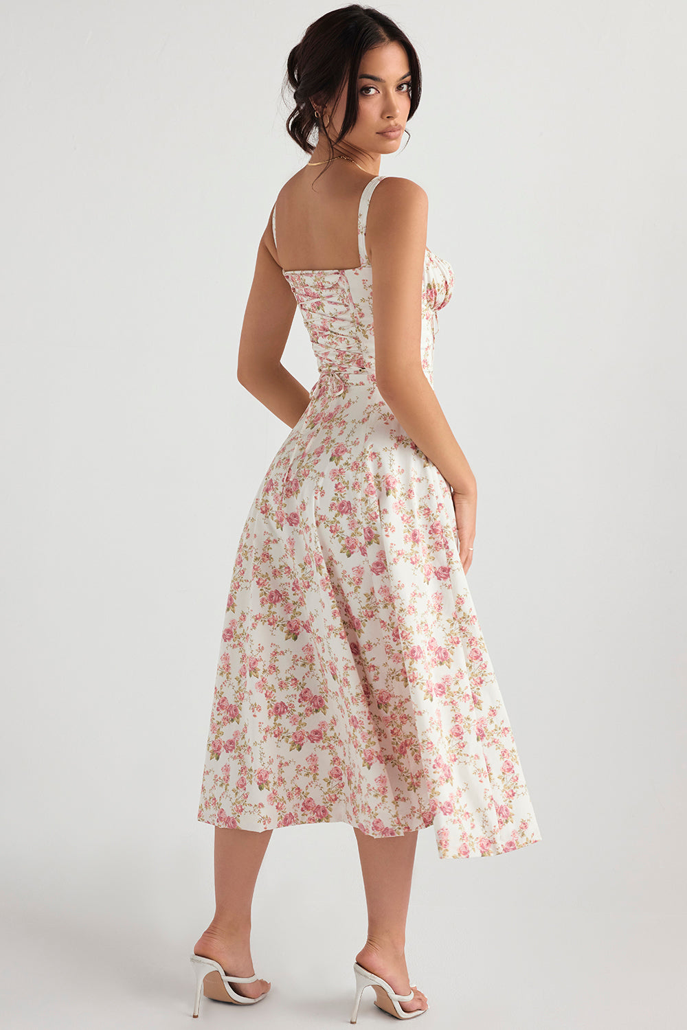 Anna Taillenformendes Midikleid für Hochzeitsgäste foto 3