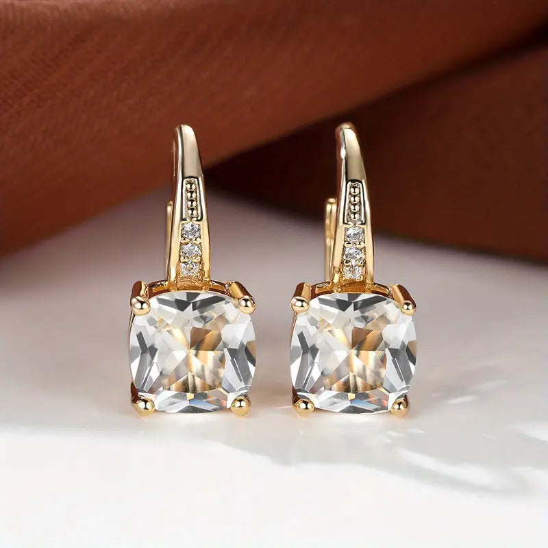 Elegante mystische Steine Gold Creolen