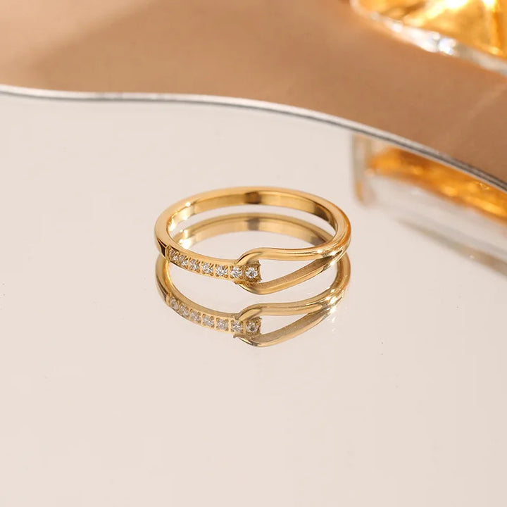 Geometrischer Eleganter Goldring