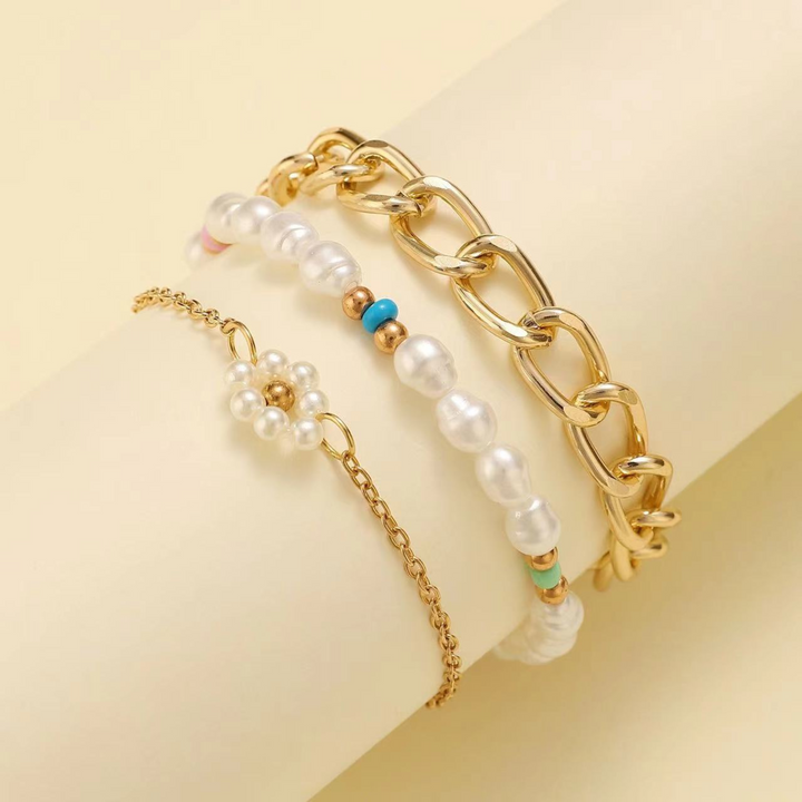 Set aus Gänseblümchen Perlenarmbändern