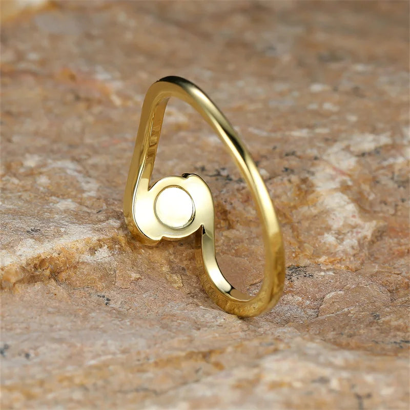 Zeitloser Rundes Regenbogen Weißer Feueropal Ring