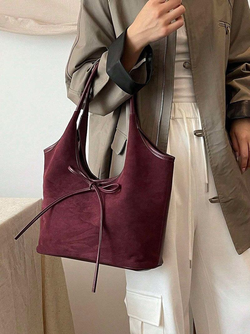 Liora Handtasche aus samtigem Wildleder foto 1