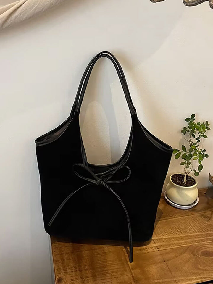Liora Handtasche aus samtigem Wildleder foto 5