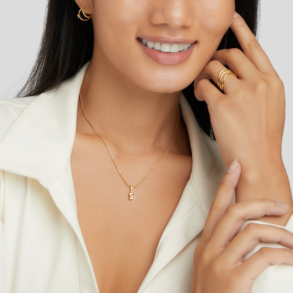 Schicke Buchstaben Perlen Halskette