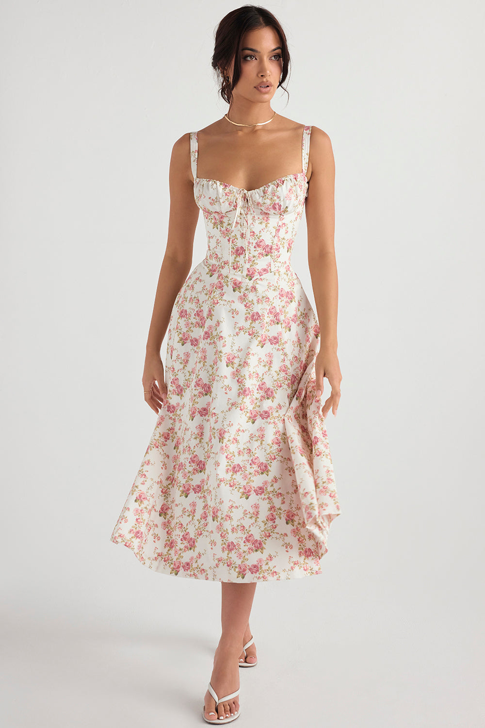 Anna Taillenformendes Midikleid für Hochzeitsgäste foto 10