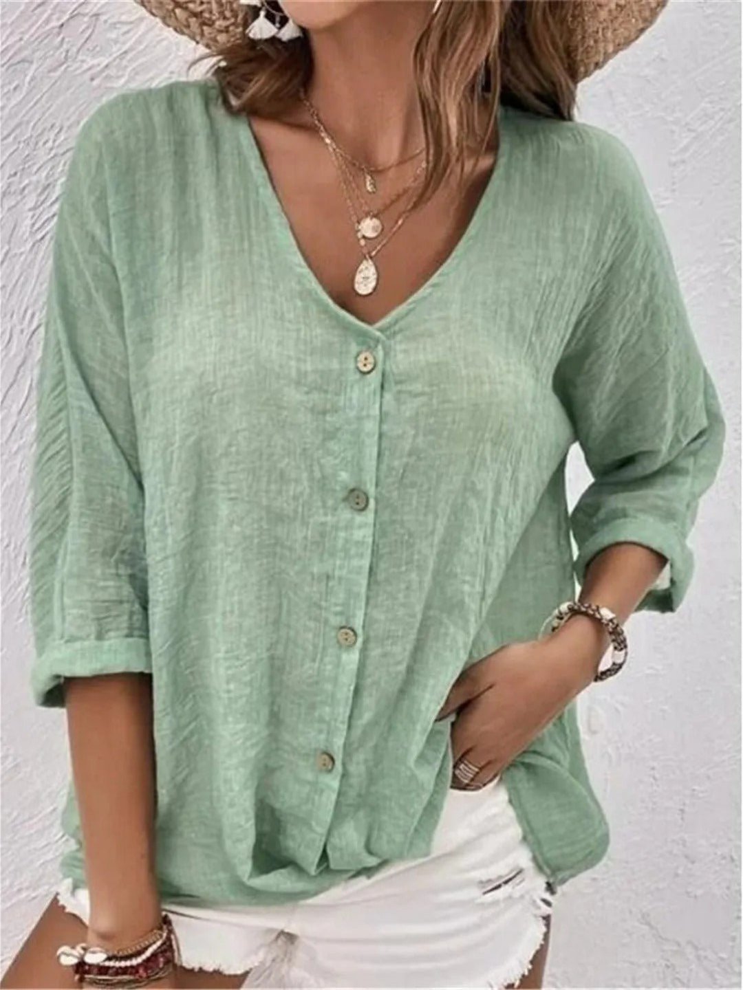 Cotton V-Neck Button-Front Top Crinkle in Grün