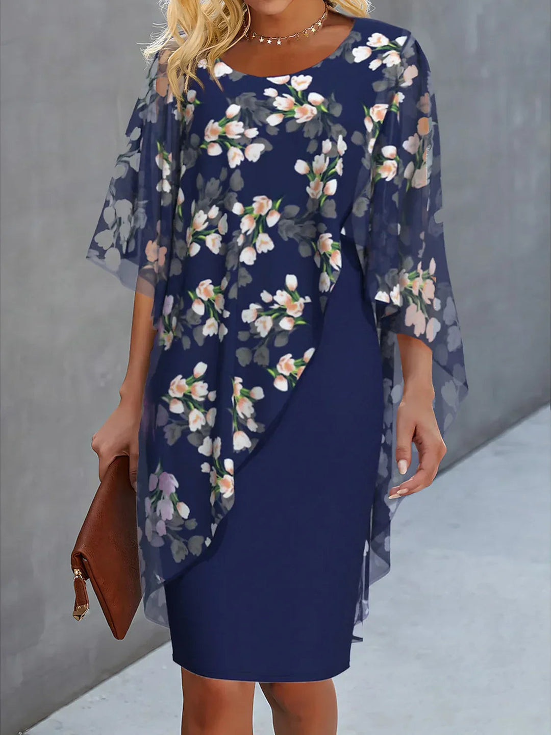 Damen Anmutiges Sommerkleid mit Cape Gartenmuster in Dunkelblau