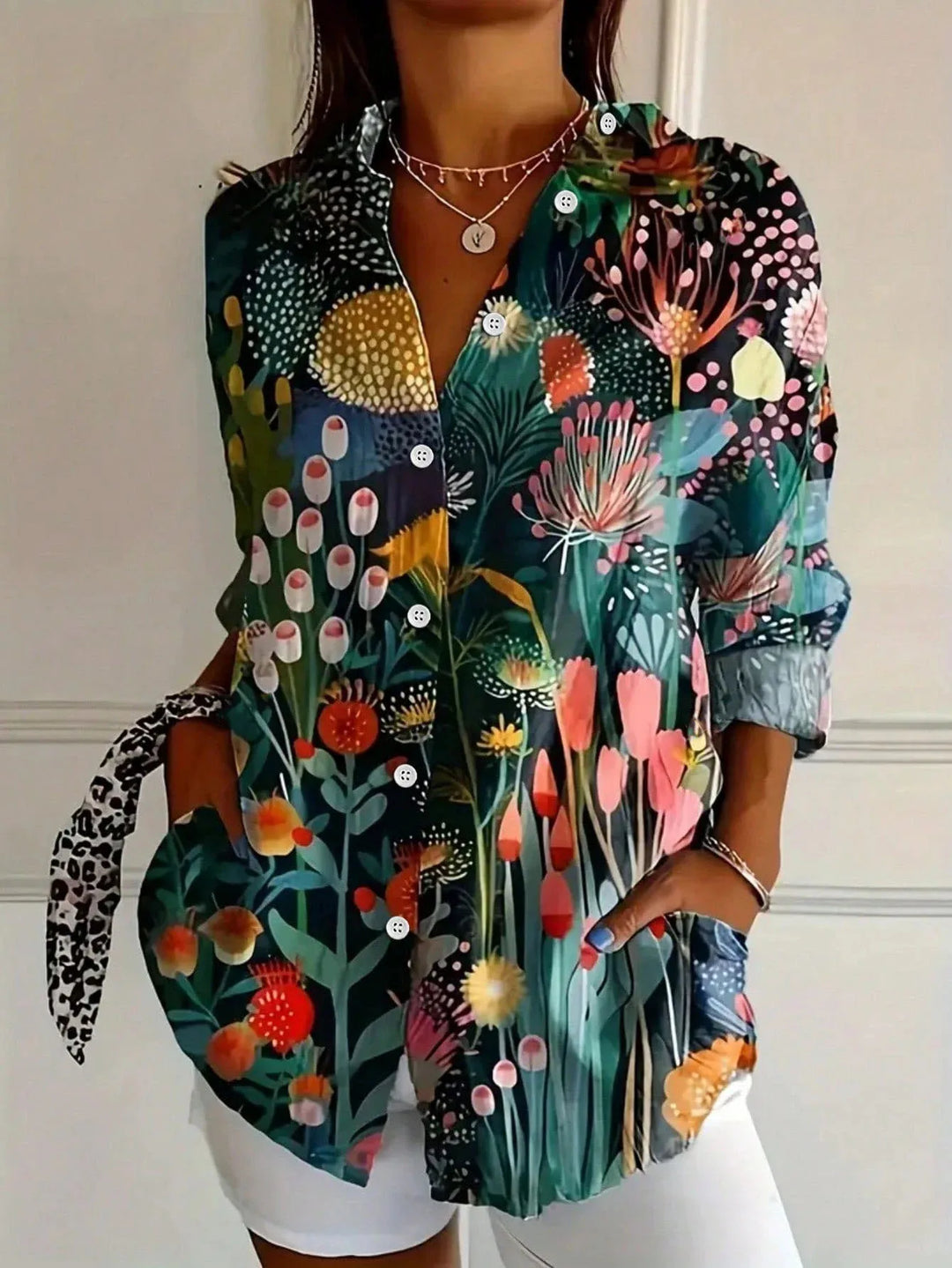 Damen Bluse mit lebendigen Mustern in Grün