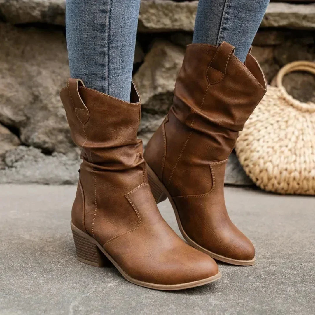 Damen Boots schwarz im Slouch-Stil