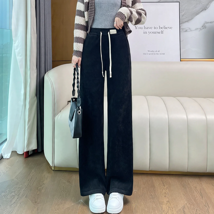 Damen Cargohose aus Chenille mit wärmender Fütterung in Babyvelours Taschen 02 Schwarz