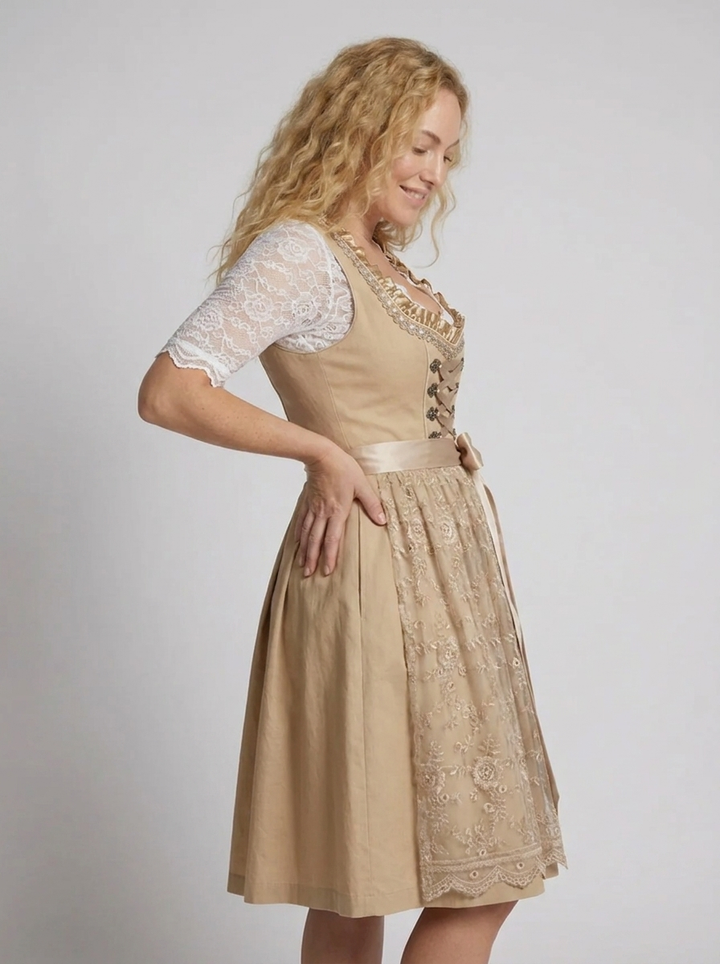 Damen Dirndlkleid für Hochzeitsgäste im Herbst (3)
