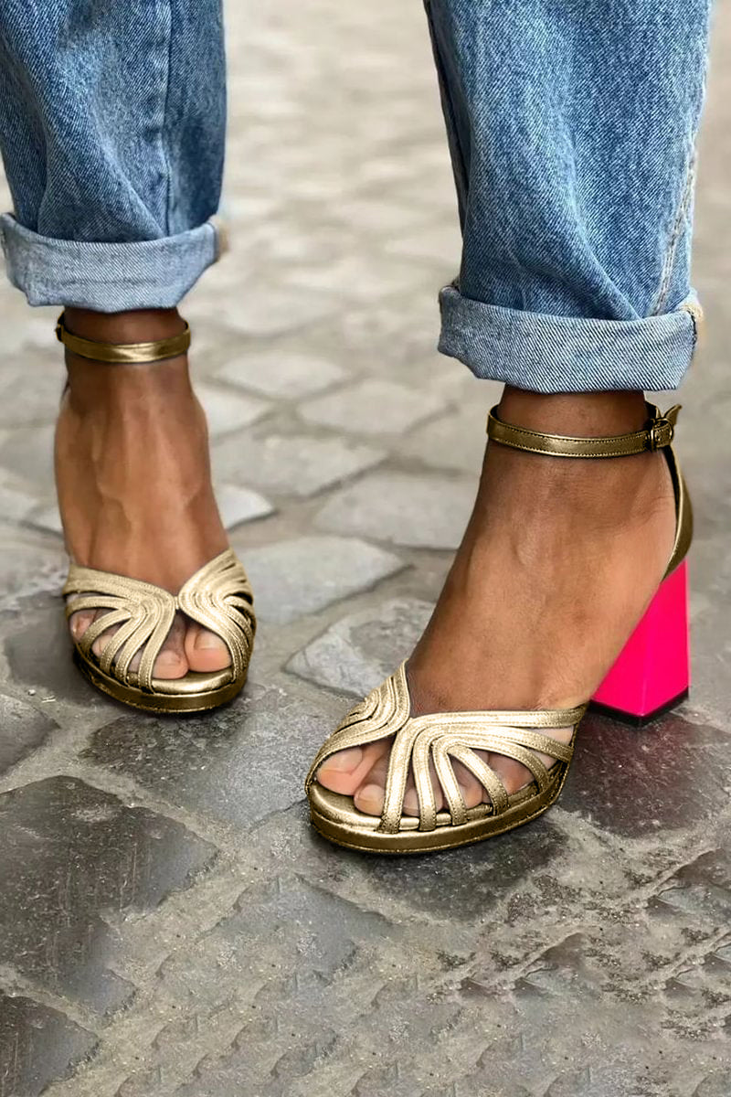 Damen Elegante Blockabsatz-Sandale in Goldfarben