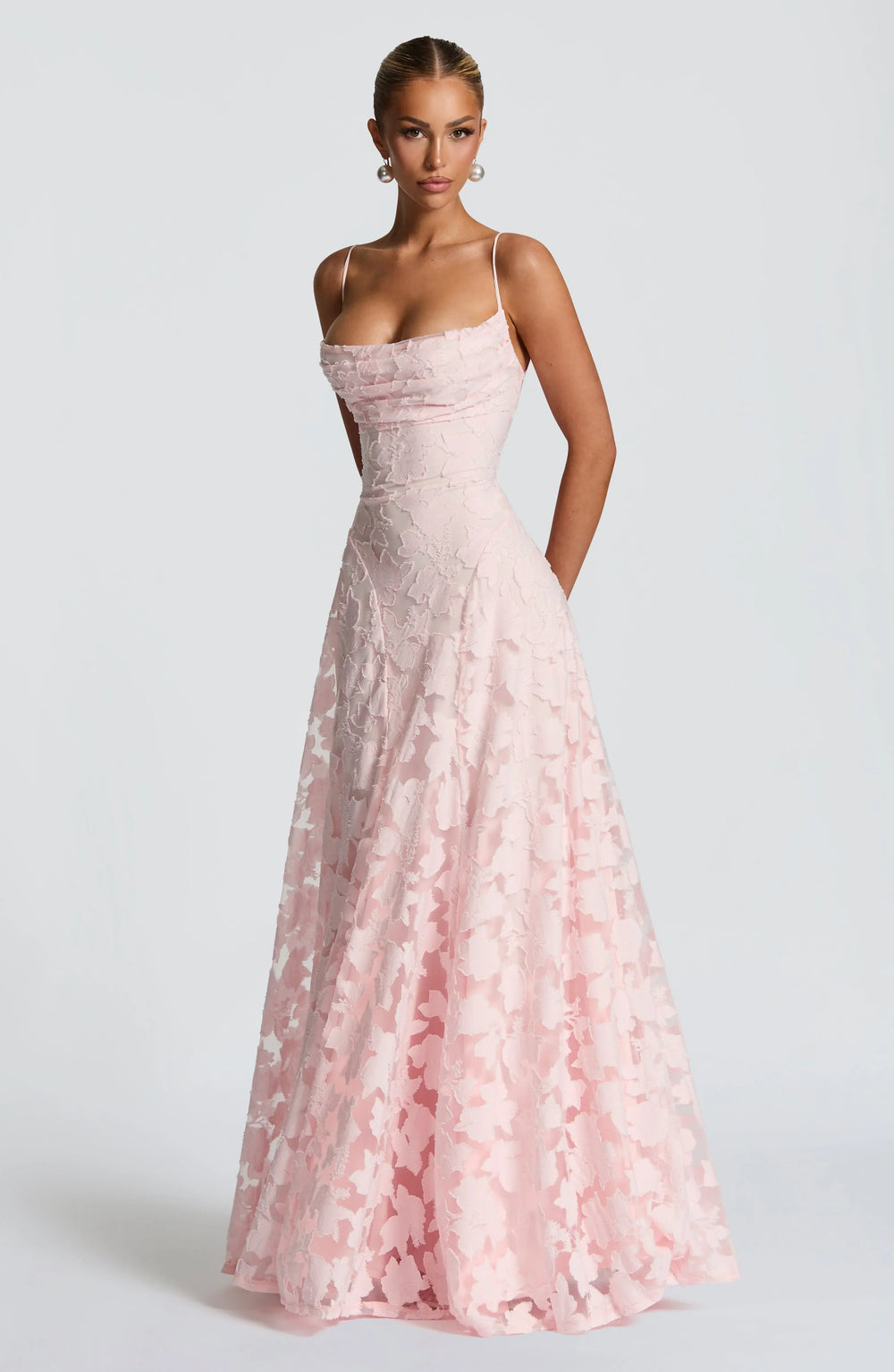 Damen Elegantes Blumenmuster A-Linien Maxikleid für Hochzeitsgäste mit zarten Spaghettiträgern (2)