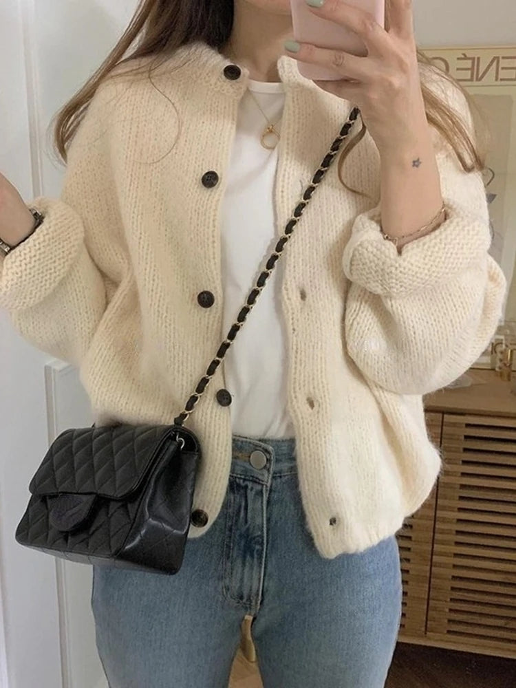 Damen Entspannte Strickjacke für jeden Tag in Weiß 1