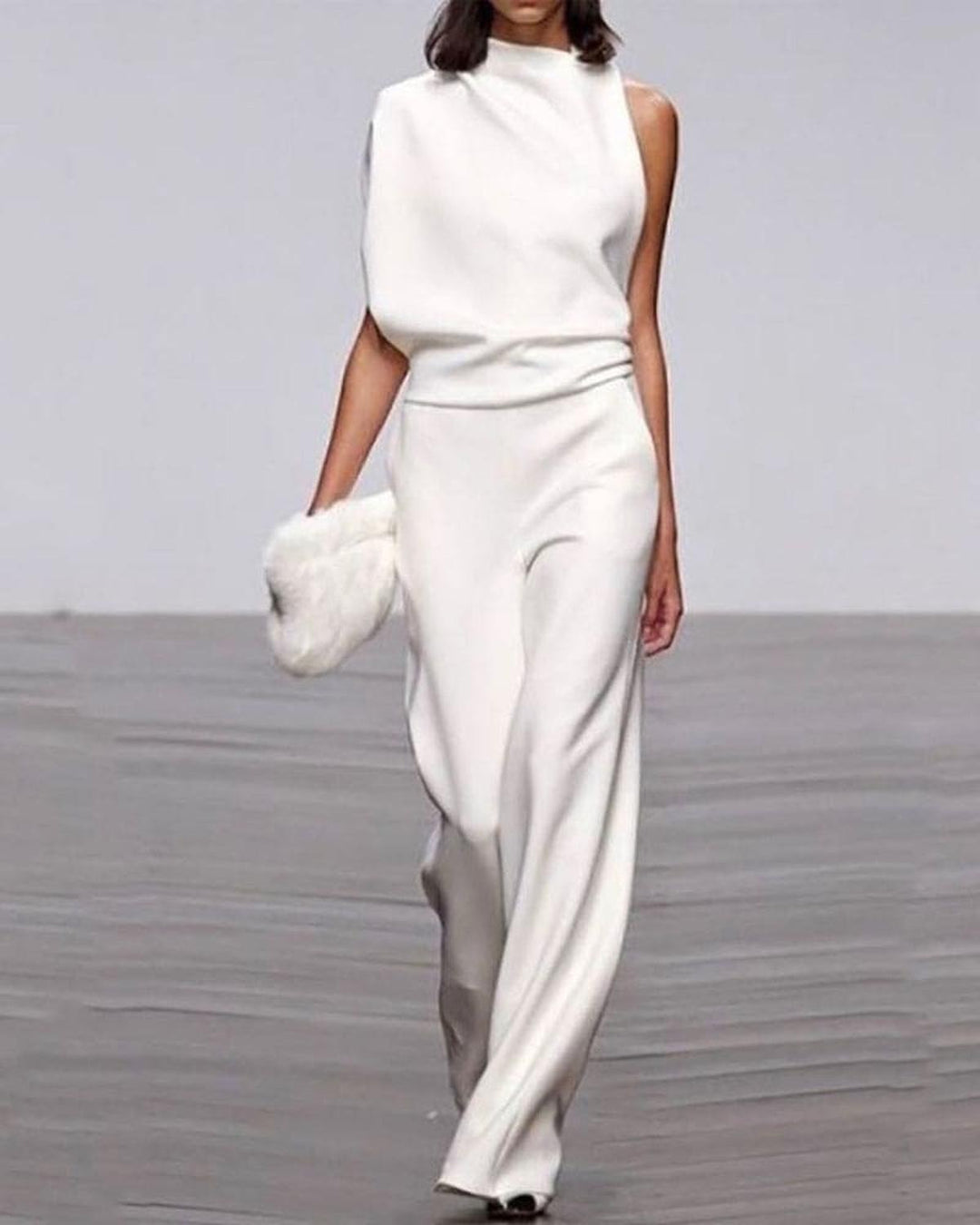 Damen Festlicher Asymmetrischer Jumpsuit mit Weitem Bein in Weiß