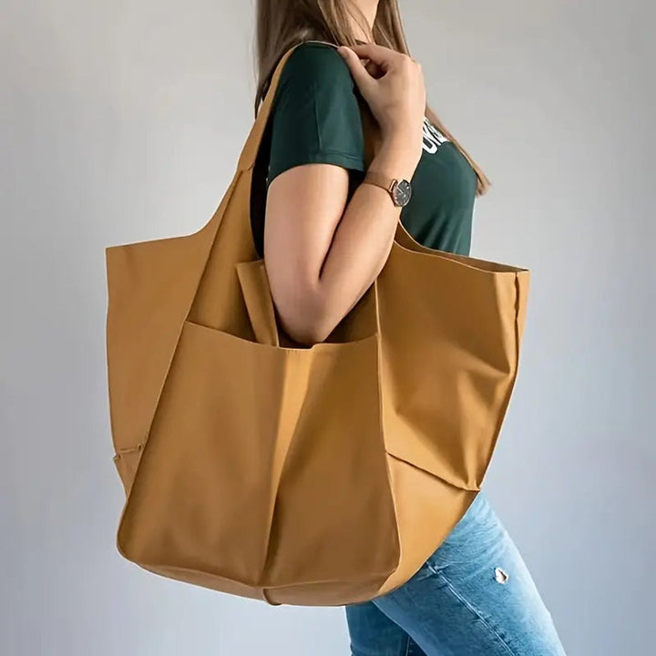 Damen Geräumige Vegane Ledertasche mit Magnetverschluss (3)