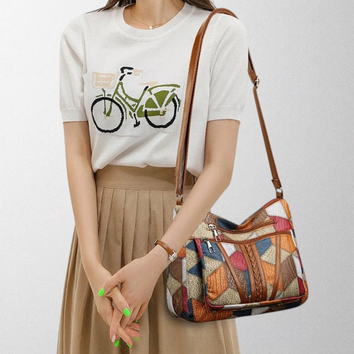 Damen Handtasche aus Leder im künstlerischen Design (2)