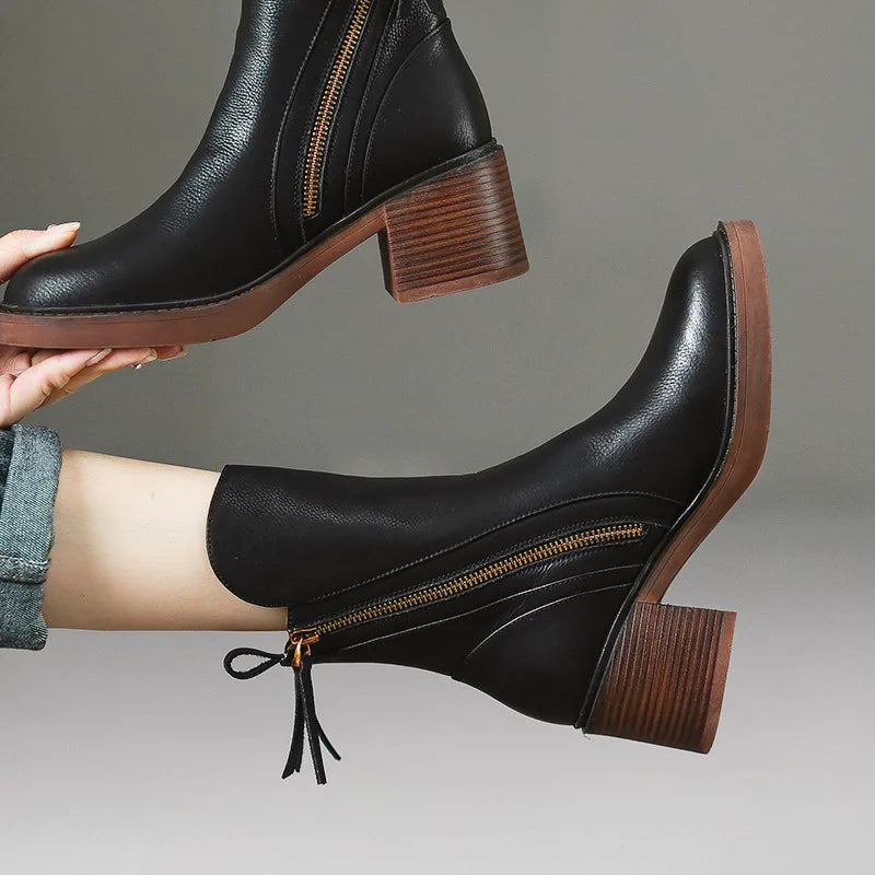 Damen Herbststiefel mit Blockabsatz aus Leder in Schwarz