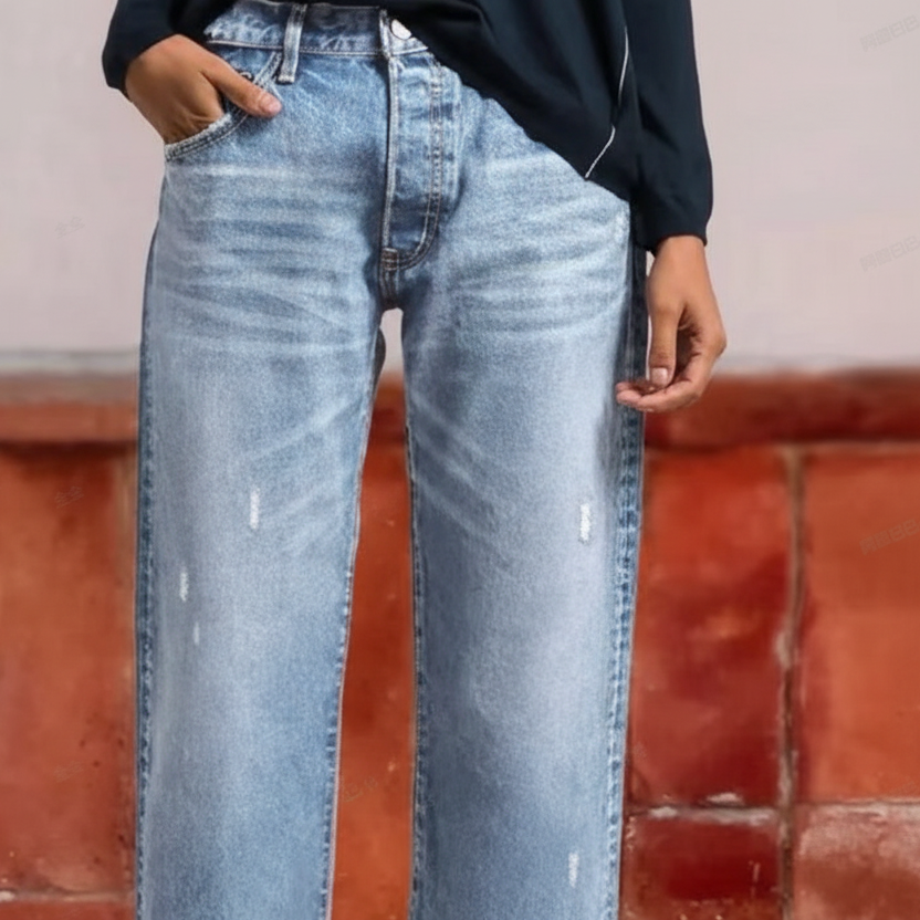 Damen Jeans kurz im klassischen Retro-Stil in Hellblau