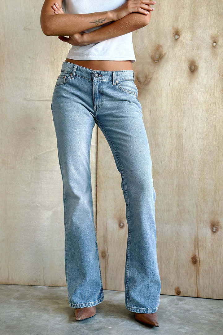 Damen Jeans mit Schlag für den Alltag in Hellblau