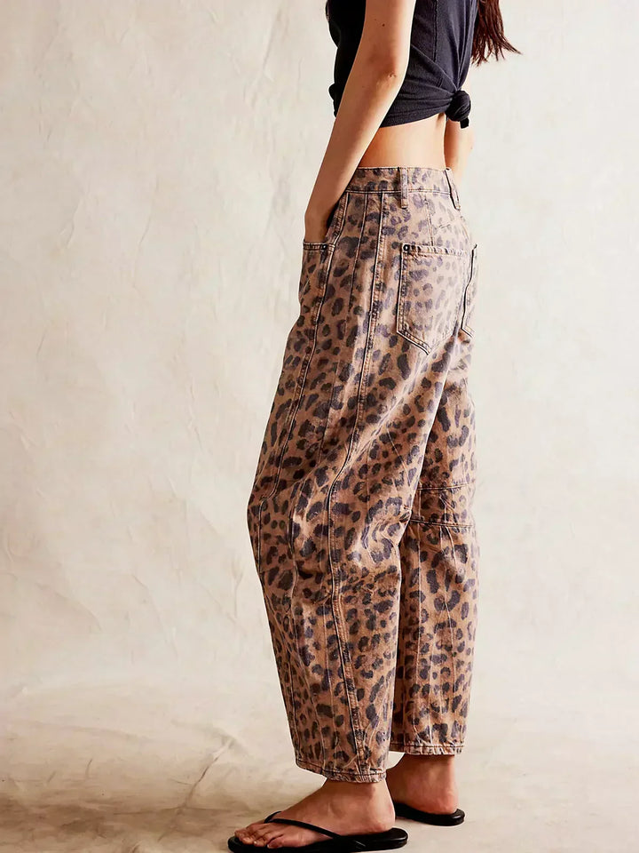 Damen Jeans mit Tierdruck und Barrel-Beinen (4)