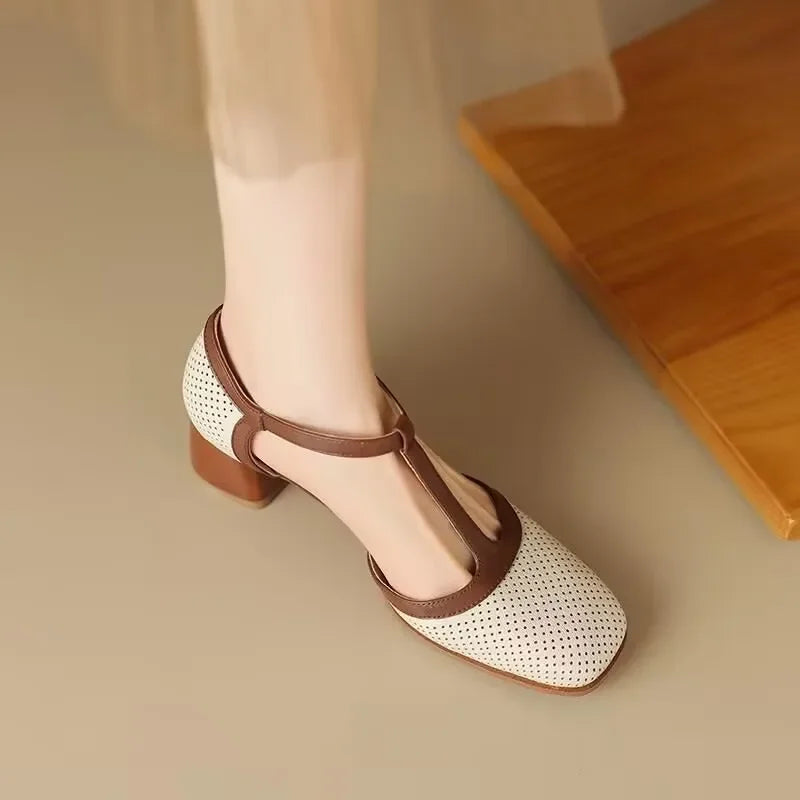 Damen Klassische Schuhe mit T-Riemen und Mittelhacke (3)