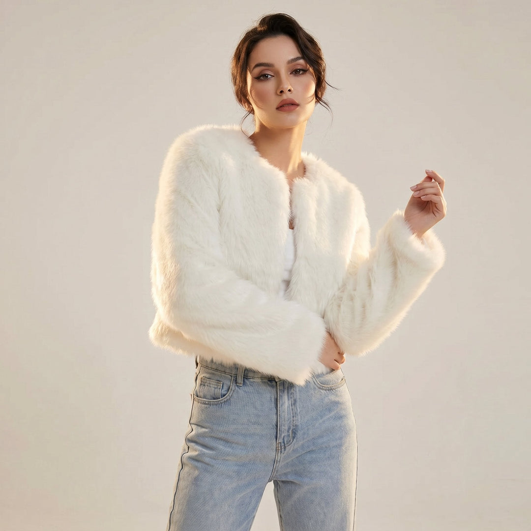 Damen Kurze Jacke aus Kunstfell für den Herbst in Weiß