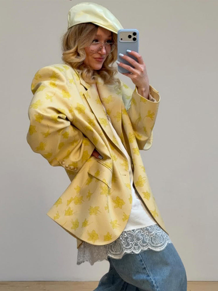 Damen Mantel aus Blüten-Jacquard mit betonten Schultern in Gelb