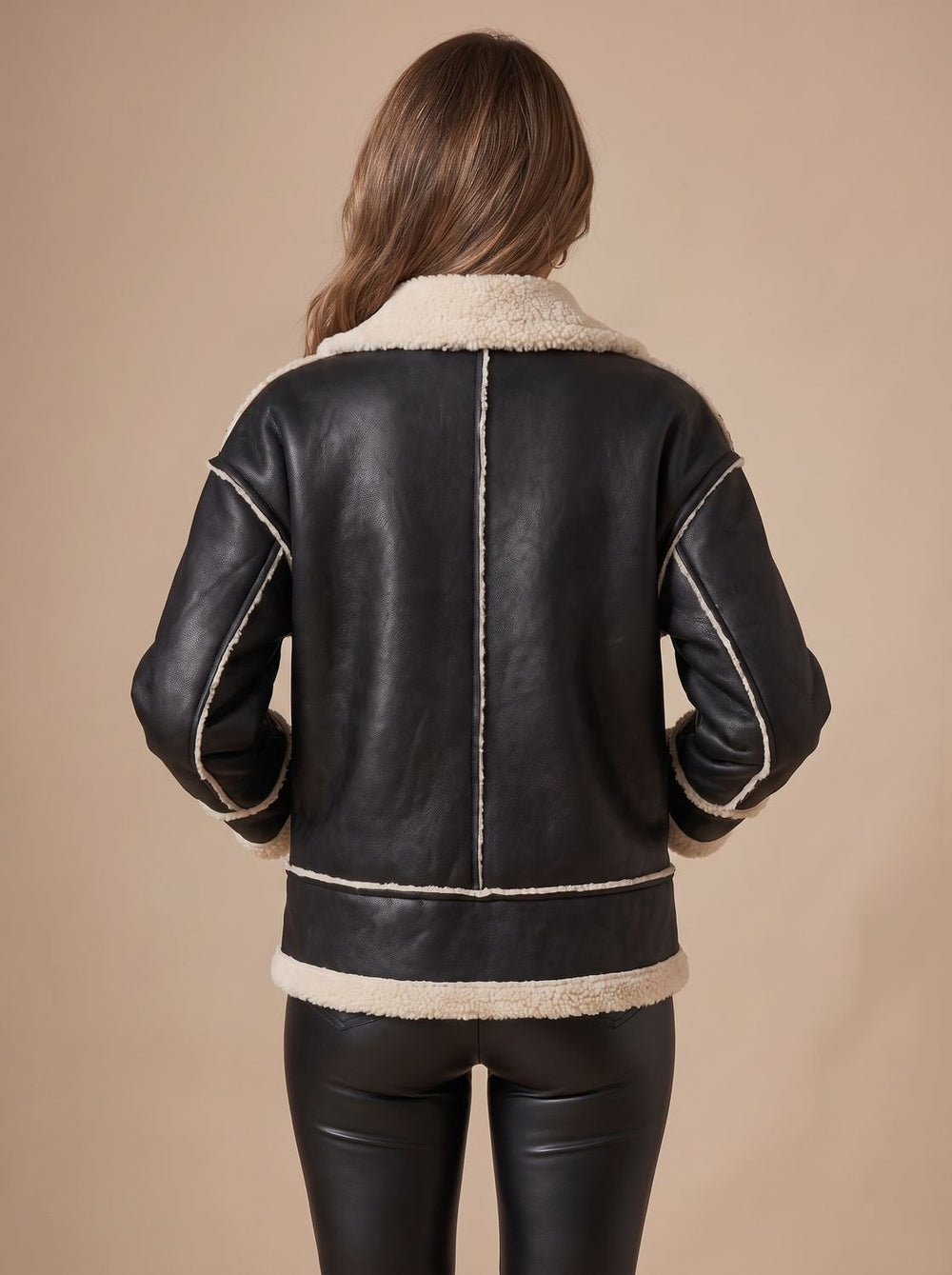 Damen Mantel im Aviator-Stil aus Kunstleder in Schwarz 3