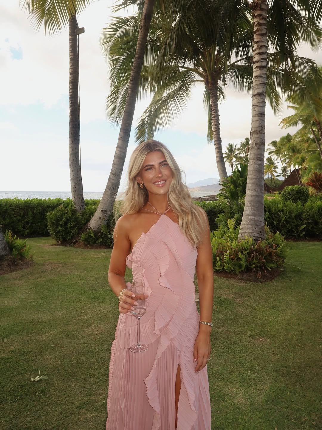 Damen plissiertes Maxikleid mit zierlichen Rüschen für Hochzeitsgäste im Sommer in Rosa 2
