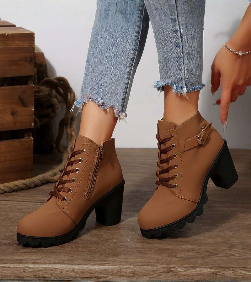 Damen Schnürstiefel mit Blockabsatz und Schnalle in Braun
