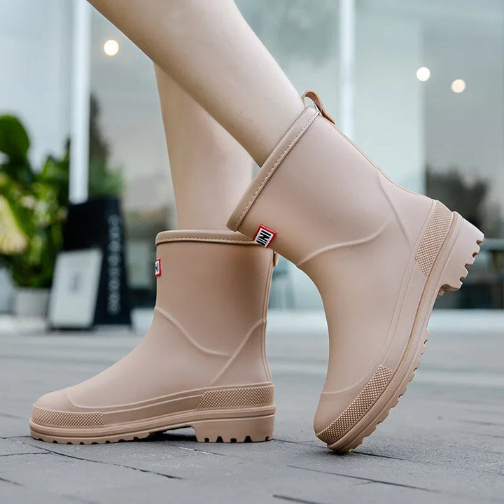 Damen Stiefel im Halbschaft-Stil für regnerische Tage (9)