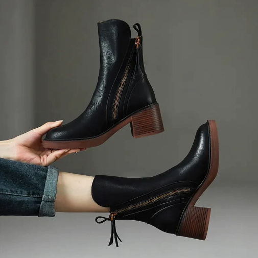Damen Stiefeletten aus hochwertigem Leder in Schwarz
