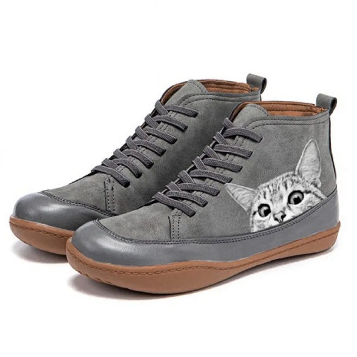 Damen Stiefeletten aus Öko-Leder mit Katzenmotiv in Grau