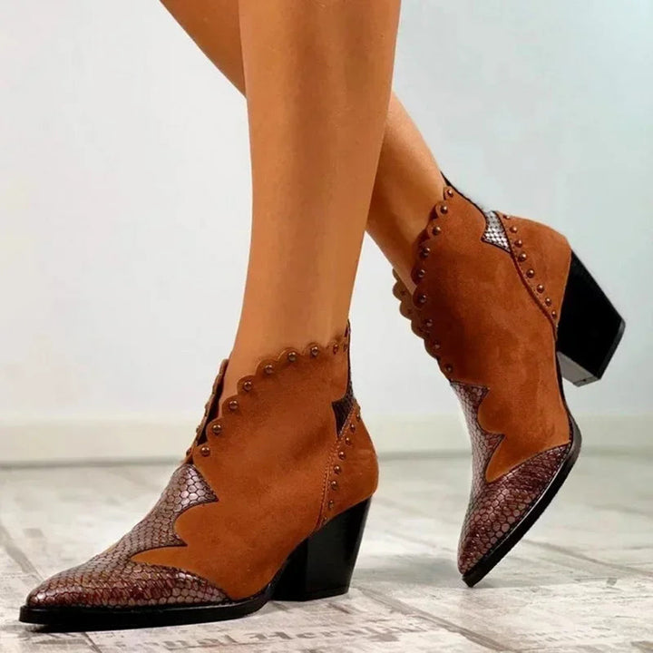 Damen Stiefeletten im Reptil-Stil für den Winter in Kastanienbraun