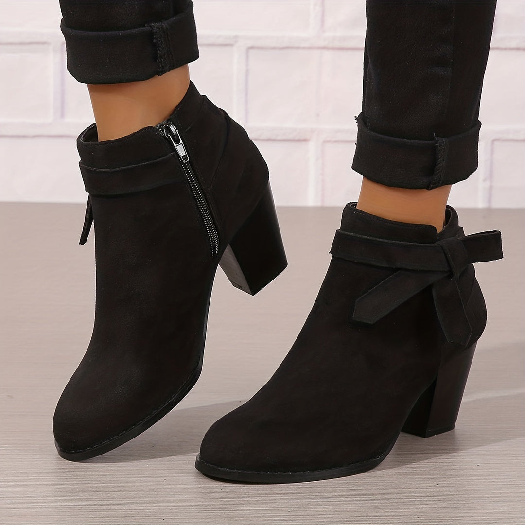 Damen Stiefeletten in Wildlederoptik mit Blockabsatz (2)