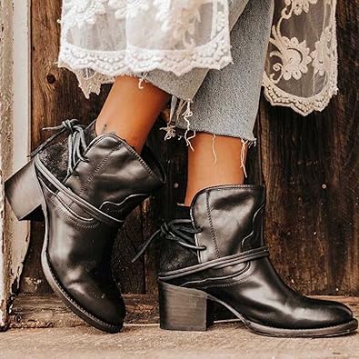 Damen Stiefeletten mit Blockabsatz im Boho-Look in Schwarz