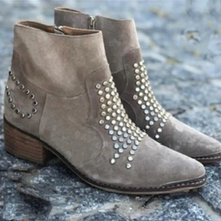 Damen Stiefeletten mit Nieten im Edgy-Stil (3)