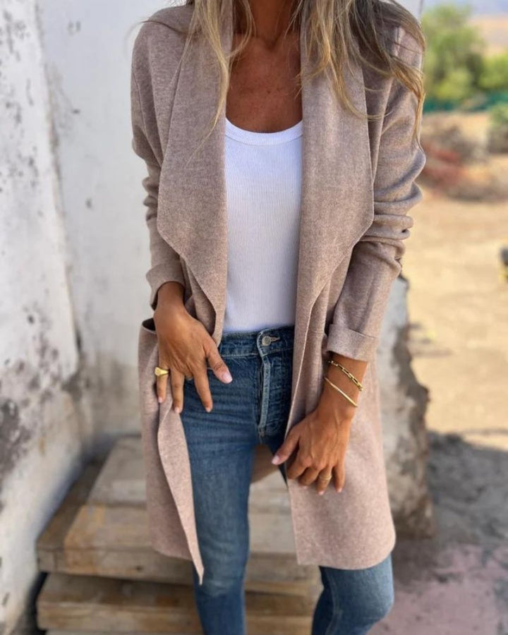 Damen Strickjacke für lässiges Schichten im Herbst in Aprikose