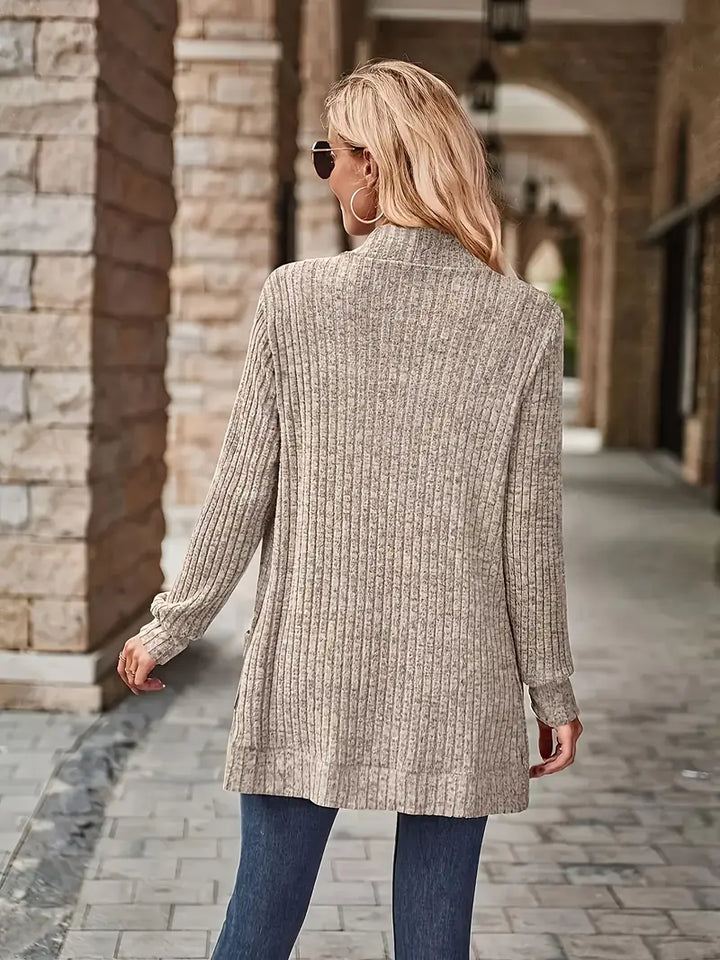 Damen Strickjacke in lockerer Passform zum Layern (2)