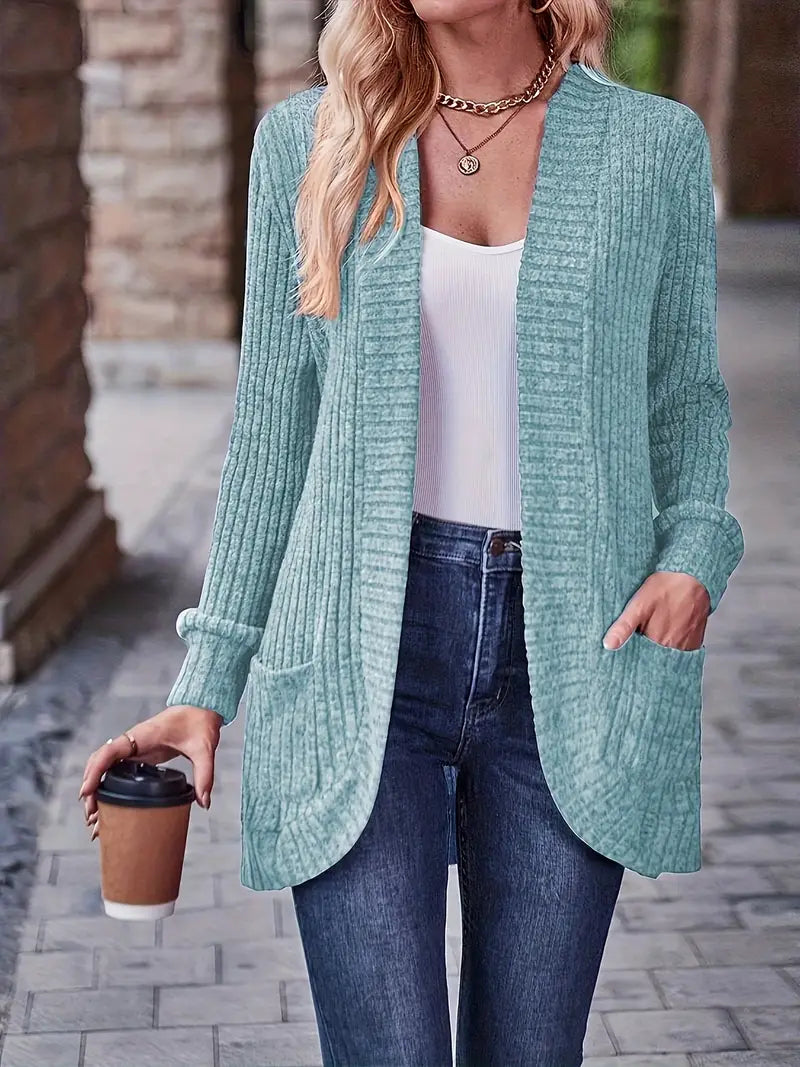 Damen Strickjacke in lockerer Passform zum Layern in Puderblau