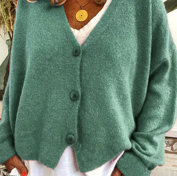 Damen Strickjacke mit femininem V-Ausschnitt in Grün