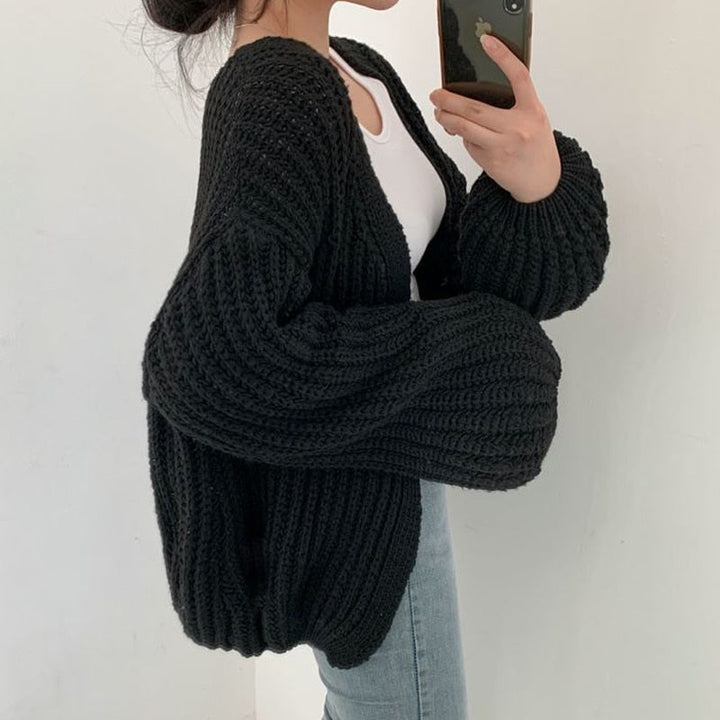 Damen Strickjacke mit Grobstrick für den Herbst in Schwarz
