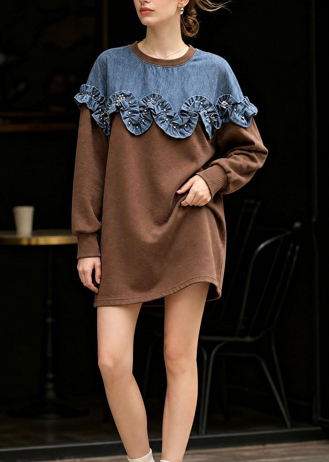 Damen Strickjacke mit Rüschen-Patchwork Design in Braun 2