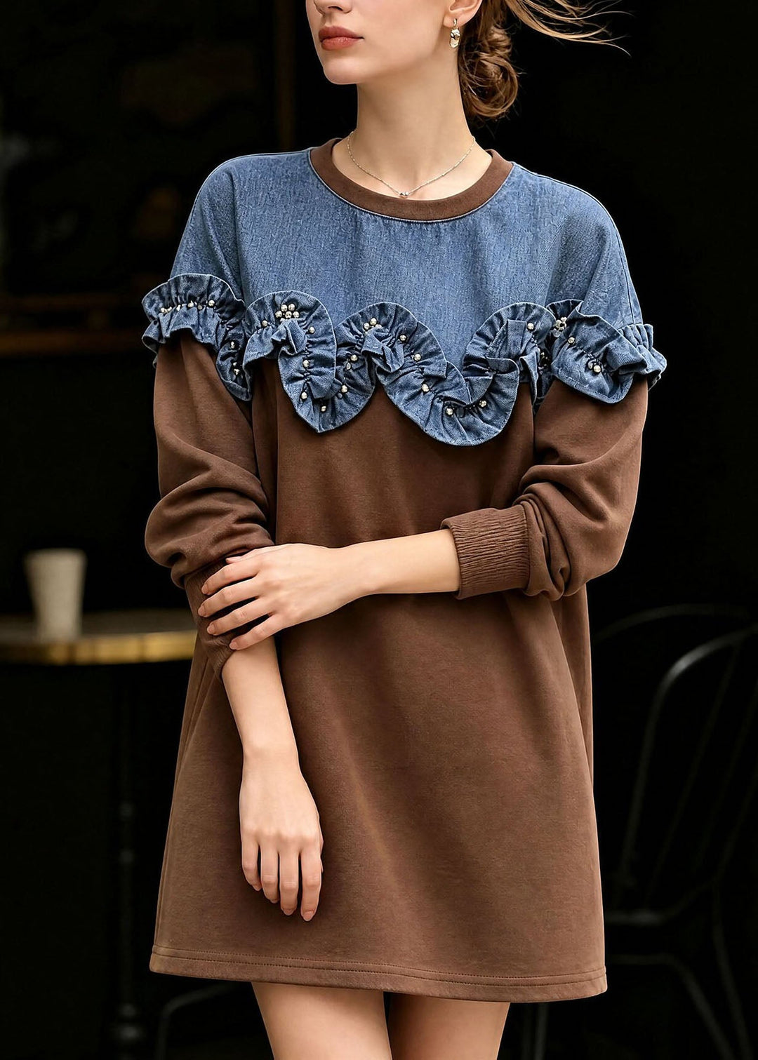 Damen Strickjacke mit Rüschen-Patchwork Design in Braun 4