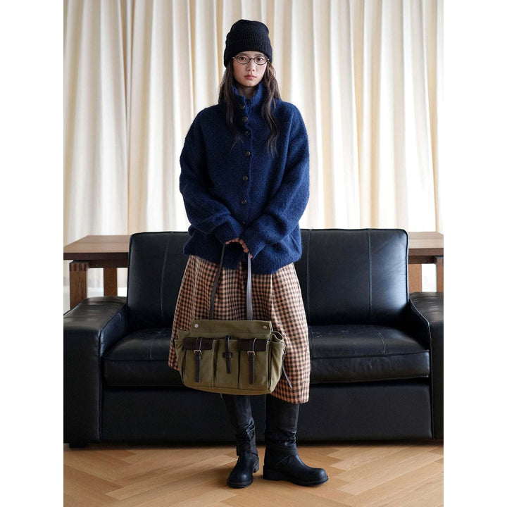 Damen Strickjacke mit Stehkragen in Bouclé-Optik (3)