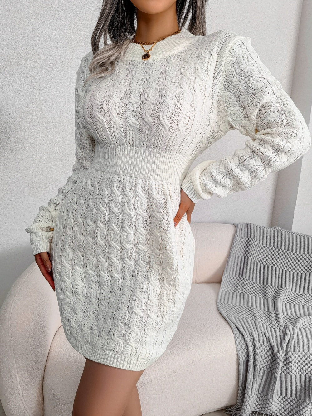 Damen Strickkleid elegant figurbetontes für Herbst in Weiß