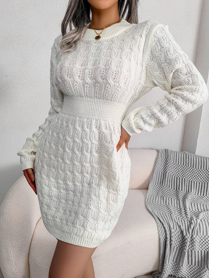 Damen Strickkleid elegant figurbetontes für Herbst in Weiß